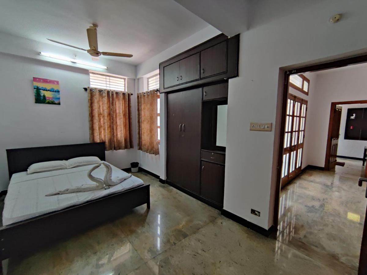 Ferienwohnung Yoga House Vanivilasa Puram Exterior foto