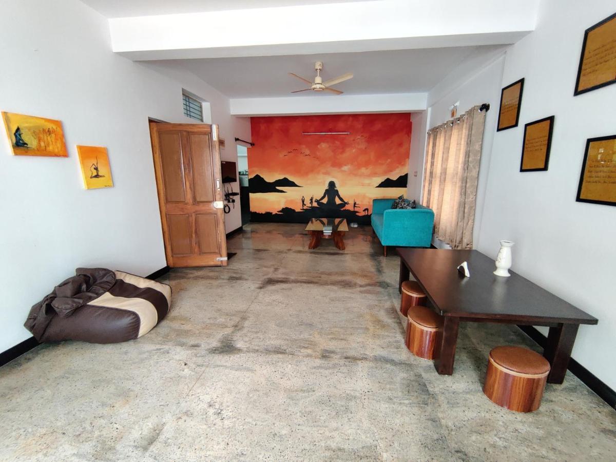 Ferienwohnung Yoga House Vanivilasa Puram Exterior foto