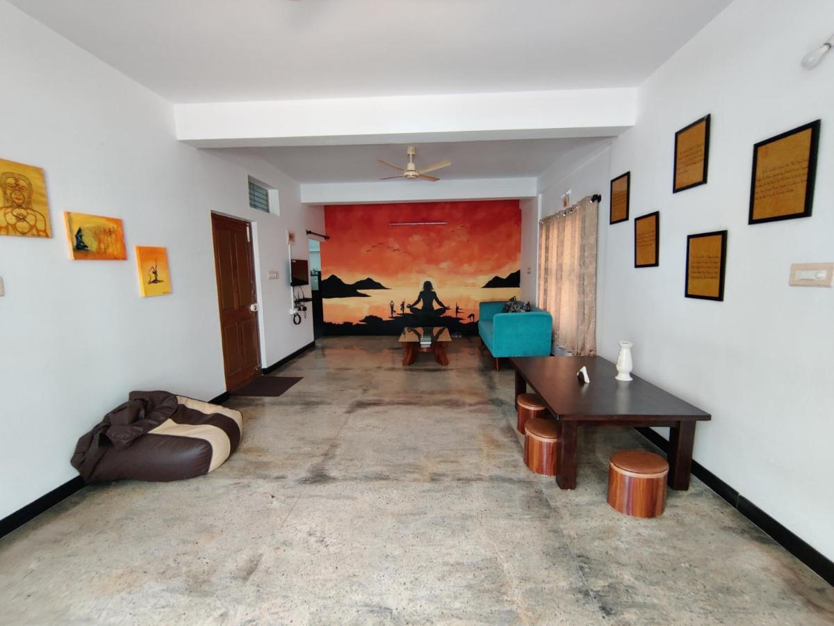 Ferienwohnung Yoga House Vanivilasa Puram Exterior foto