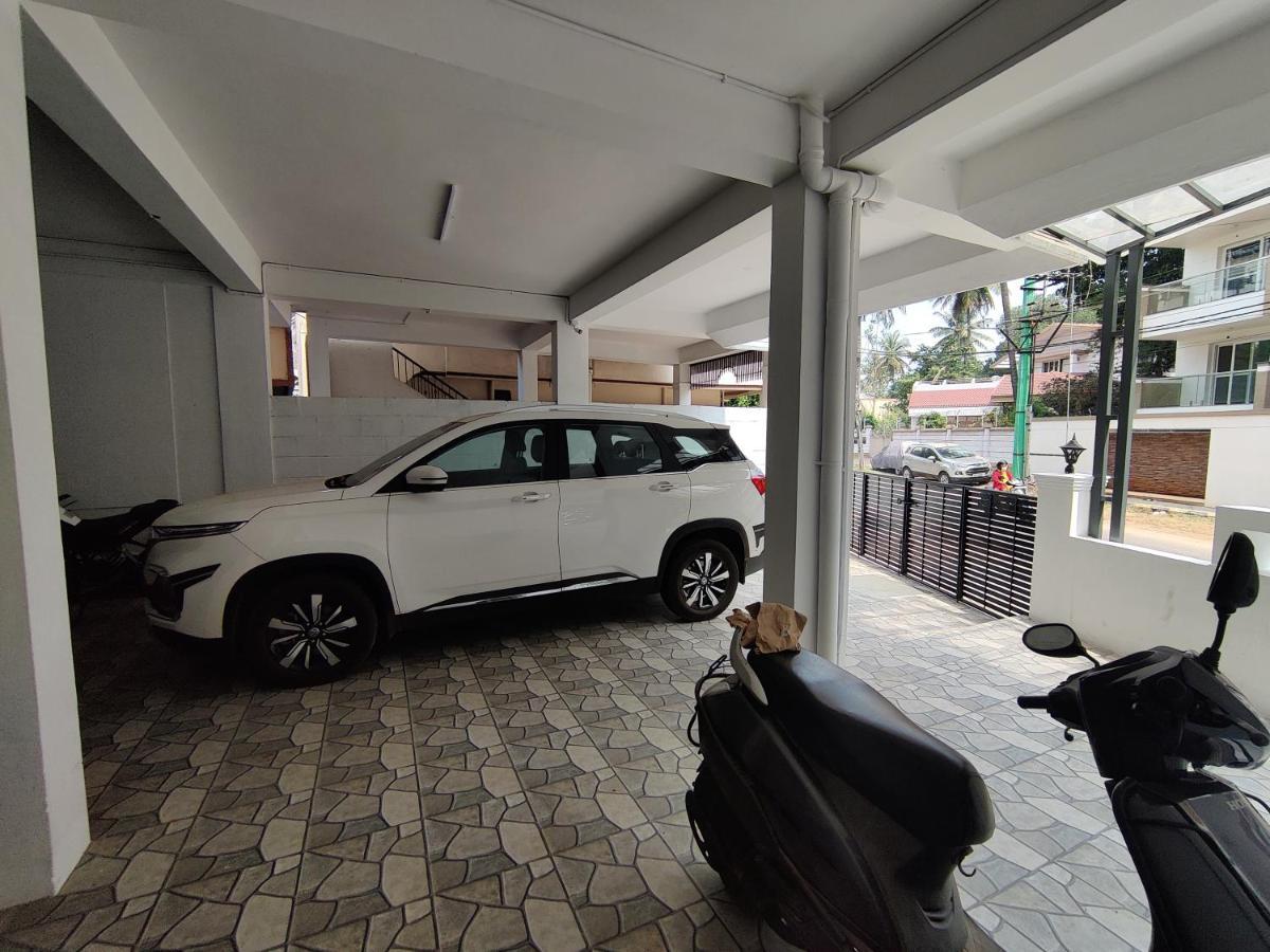 Ferienwohnung Yoga House Vanivilasa Puram Exterior foto